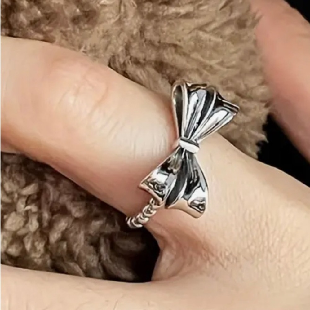 Beautiful Silver Plated BOW Ring with Rope design adjustable band